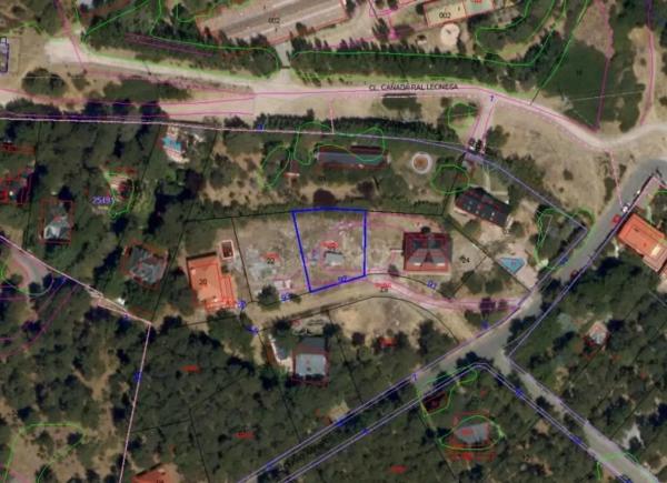 Terreno en calle Cerro Abantos, 9