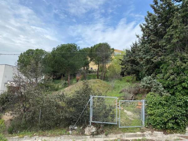 Terreno en avenida del Monte