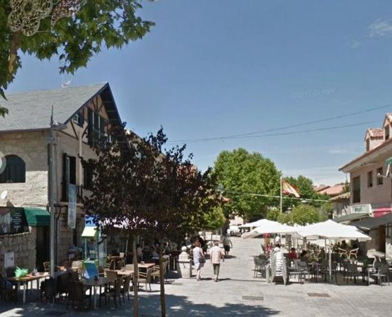 Terreno en avenida De Las Rozas, 9