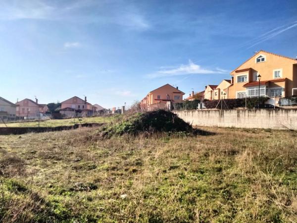 Terreno en calle Julia San Román, 19