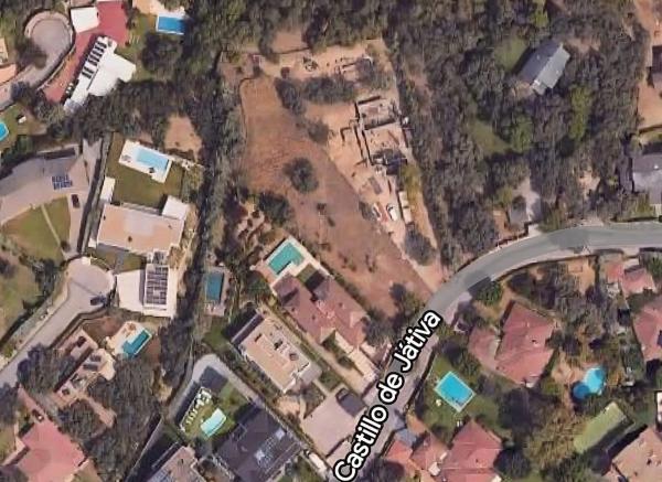 Terreno en calle Castillo de Játiva