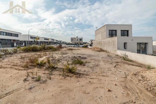 Terreno en calle Estocolmo, 1