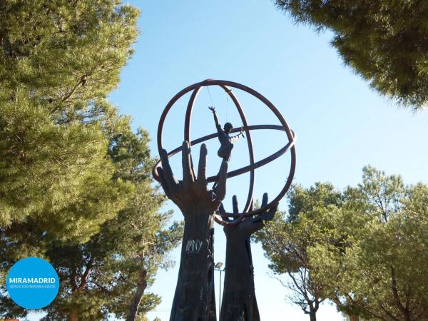 Terreno en calle Flor de Lis