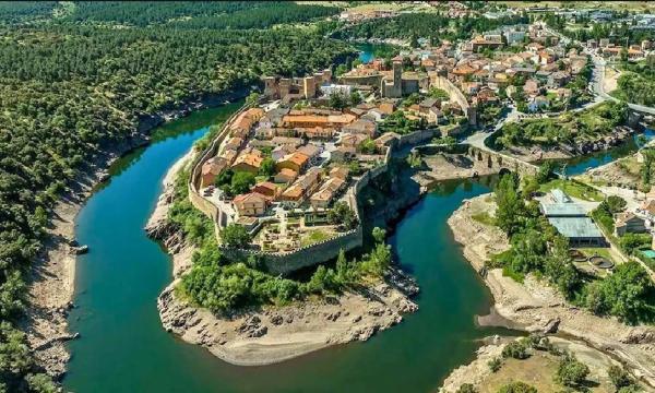 Terreno en plaza de los Caídos