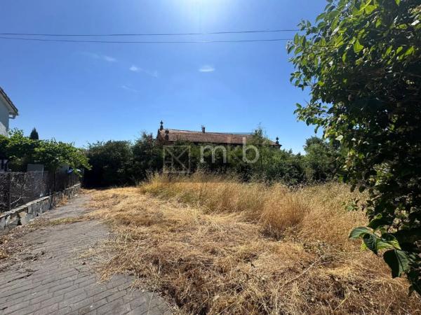 Terreno en calle del Rosal