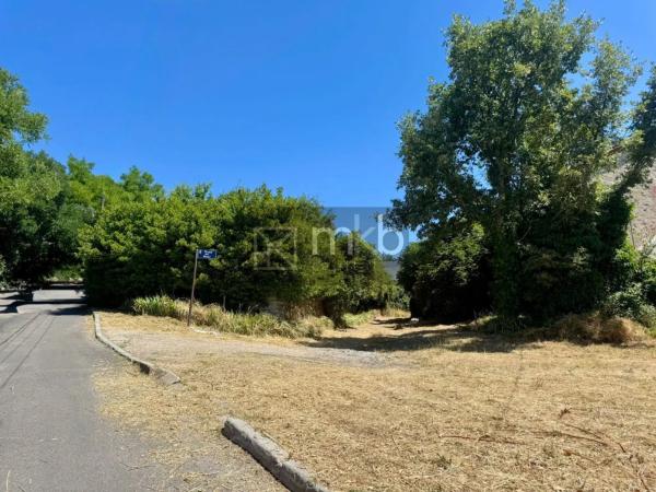 Terreno en calle del Rosal