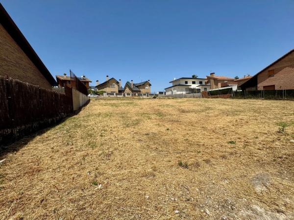 Terreno en calle Peña del Rey