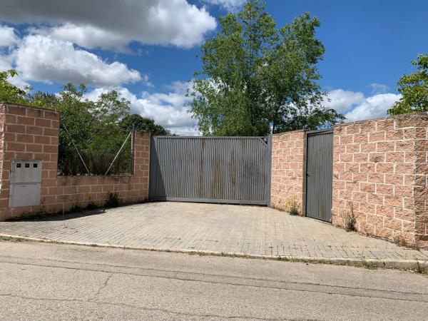 Terreno en calle del Cedro, 20