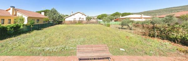 Terreno en calle de Venezuela, 1