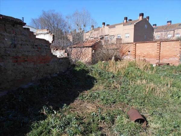 Terreno en calle Constitución, 86 -96