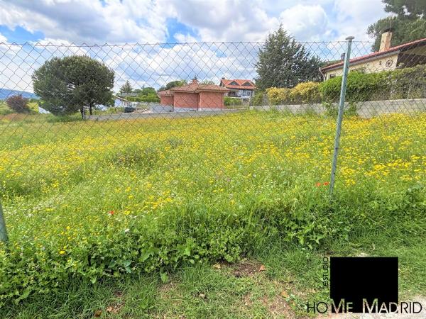 Terreno en avenida de Mataelpino