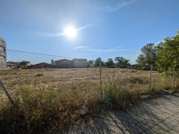 Terreno en calle Cerro de San Pedro