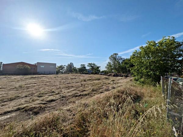 Terreno en calle Cerro de San Pedro