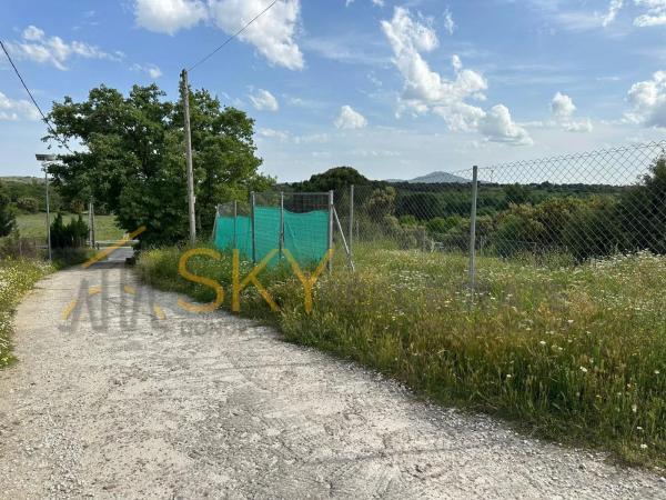 Terreno en calle Cabaña