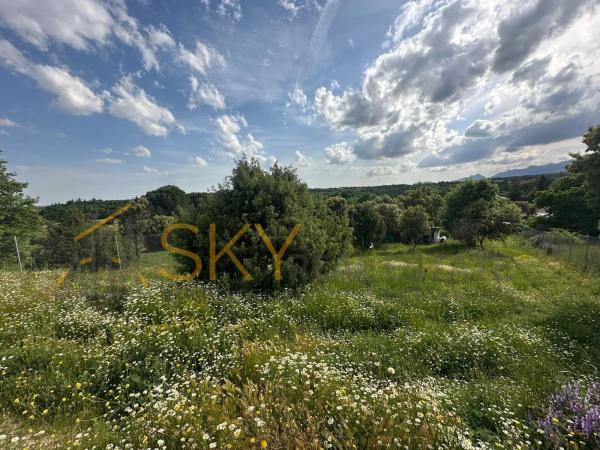 Terreno en calle Cabaña