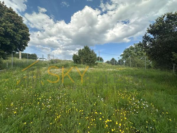 Terreno en calle Cabaña