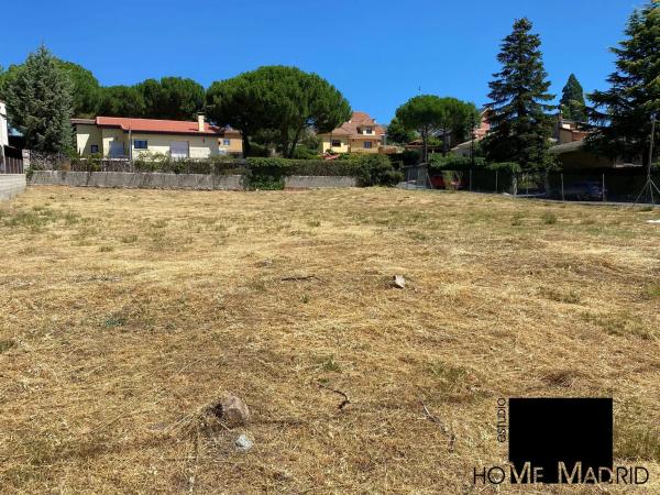 Terreno en avenida de Mataelpino