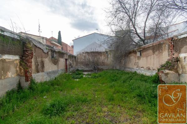 Terreno en calle Madrid, 4