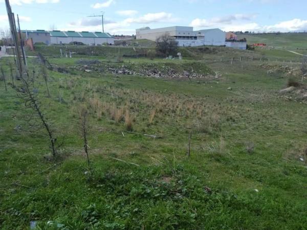 Terreno en calle Fuente del Toro