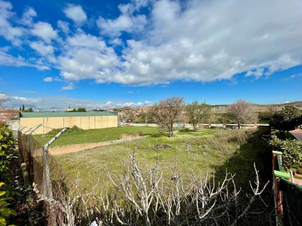 Terreno en calle de Colón