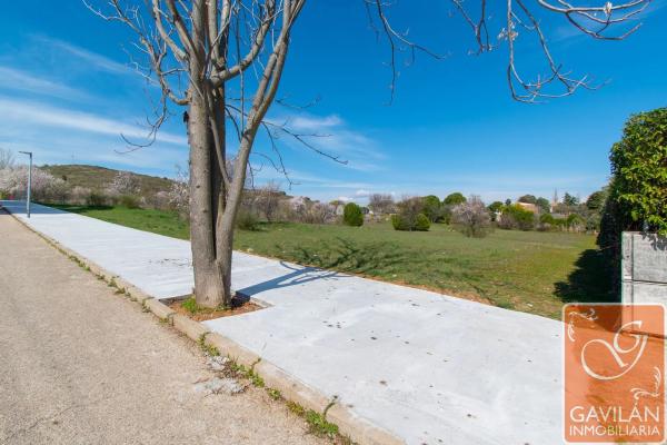 Terreno en calle de la Alondra