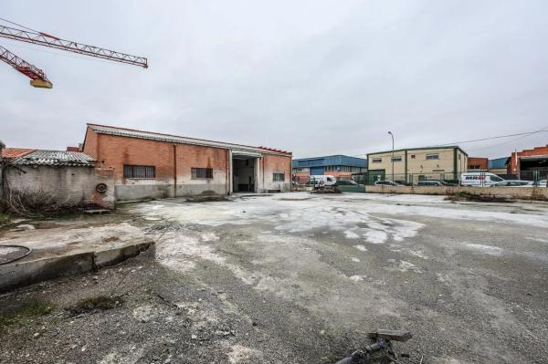 Terreno en calle Jacinto Benavente, 7