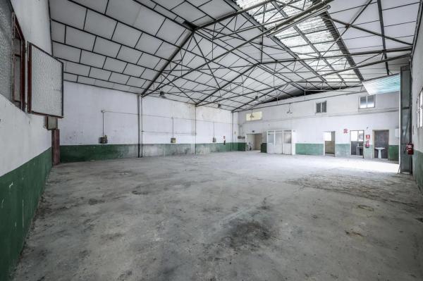 Terreno en calle Jacinto Benavente, 7