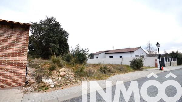 Terreno en calle Polaris