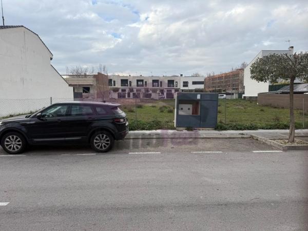 Terreno en calle Velázquez
