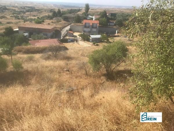 Terreno en carretera del Canal y de las Arrevueltas