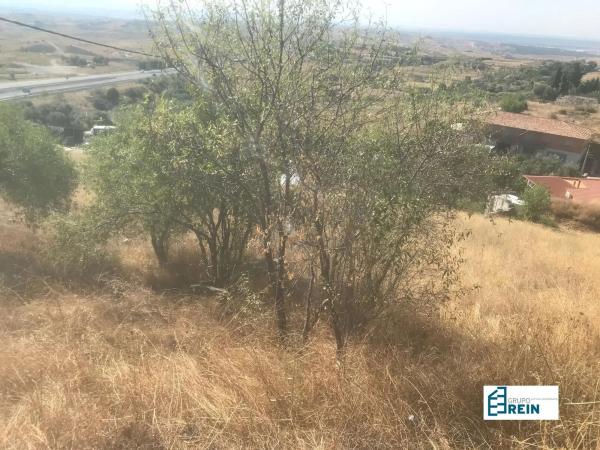 Terreno en carretera del Canal y de las Arrevueltas