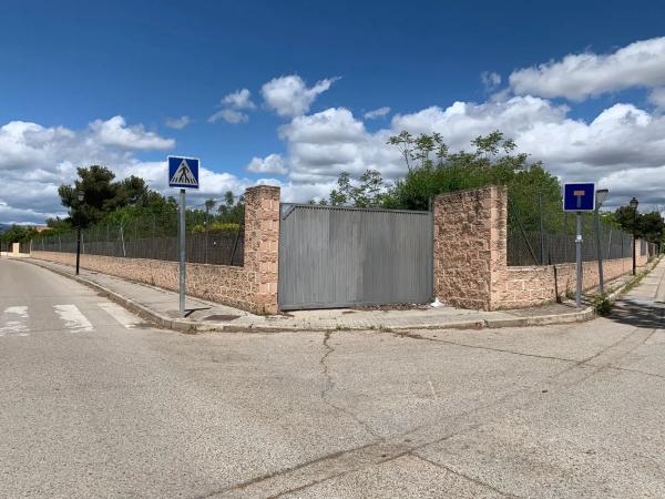 Terreno en calle del Cedro