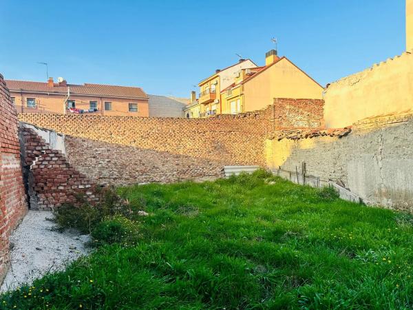 Terreno en calle del Mesón