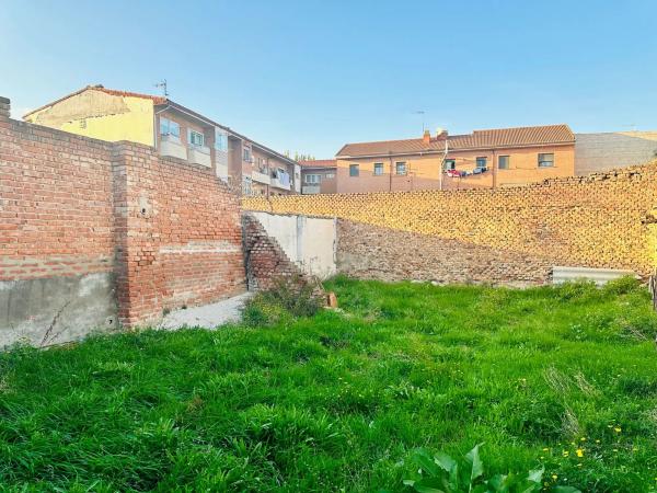 Terreno en calle del Mesón