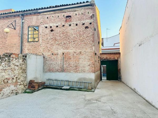 Terreno en calle del Mesón