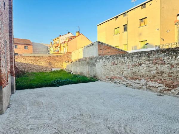 Terreno en calle del Mesón