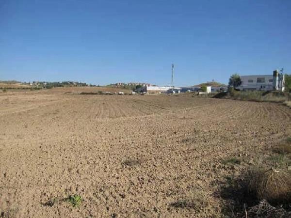 Terreno en calle de Cataluña
