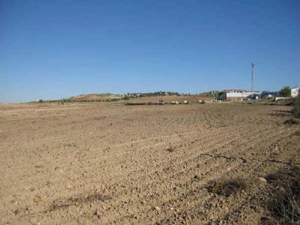 Terreno en calle de Cataluña