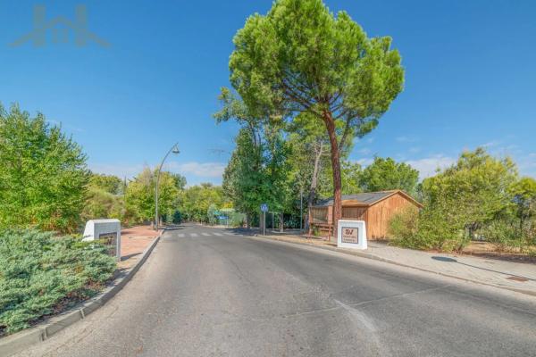 Terreno en calle Siete Picos