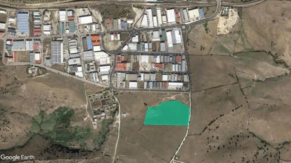 Terreno en calle del Platino