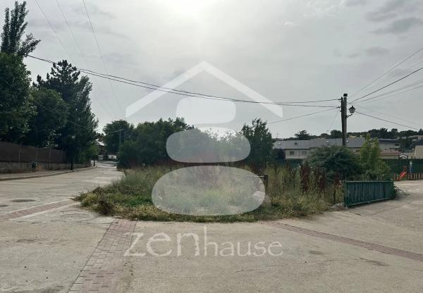 Terreno en calle del Espinar, 28
