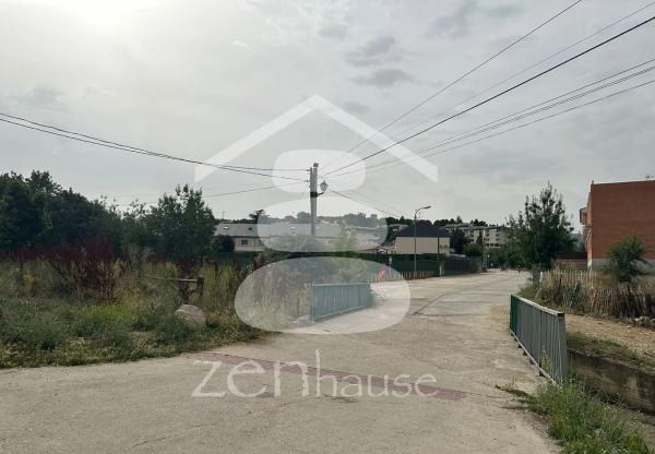 Terreno en calle del Espinar, 28