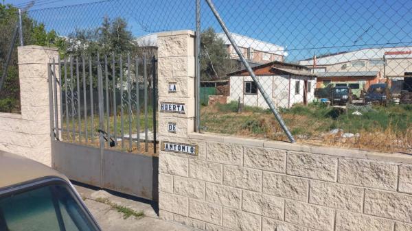 Terreno en calle Jacinto Benavente, 18