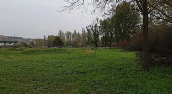 Terreno en calle Jacinto Benavente, 18