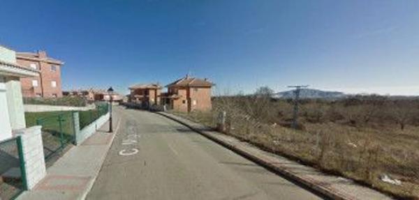 Terreno en calle Miguel Hernandez