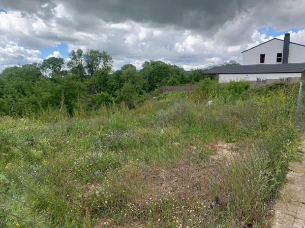 Terreno en calle Miguel Hernandez