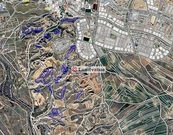 Terreno en avenida Sombra de la Torre