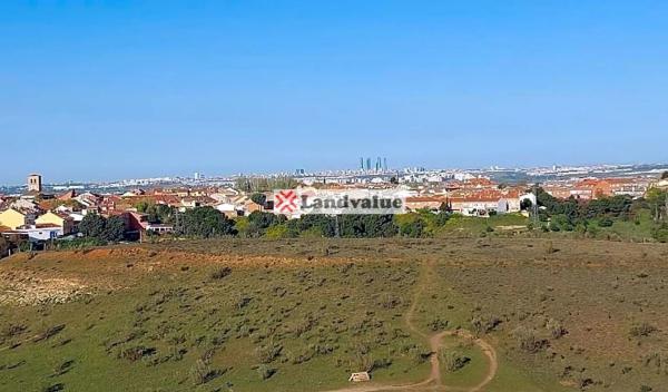 Terreno en avenida Sombra de la Torre