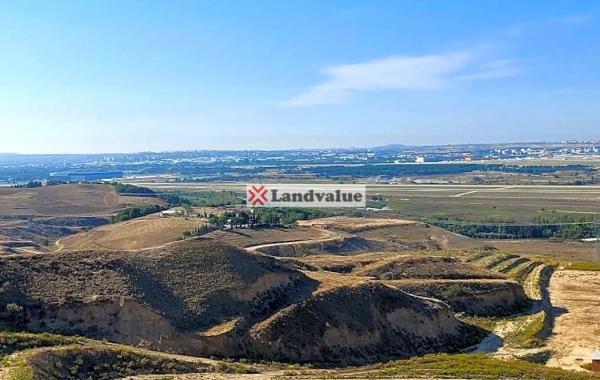 Terreno en avenida Sombra de la Torre