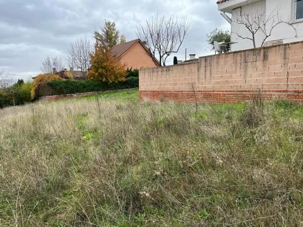 Terreno en calle Antonio Bienvenida, 113